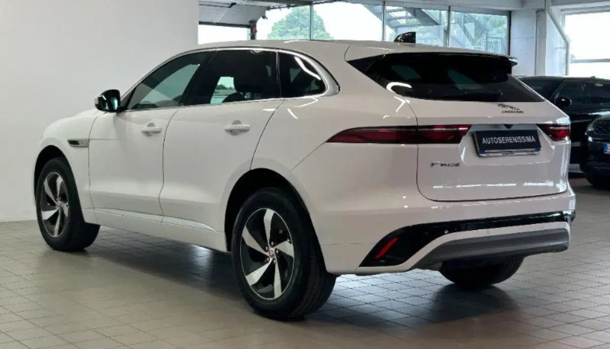 Jaguar F-Pace usata a Venezia (3)