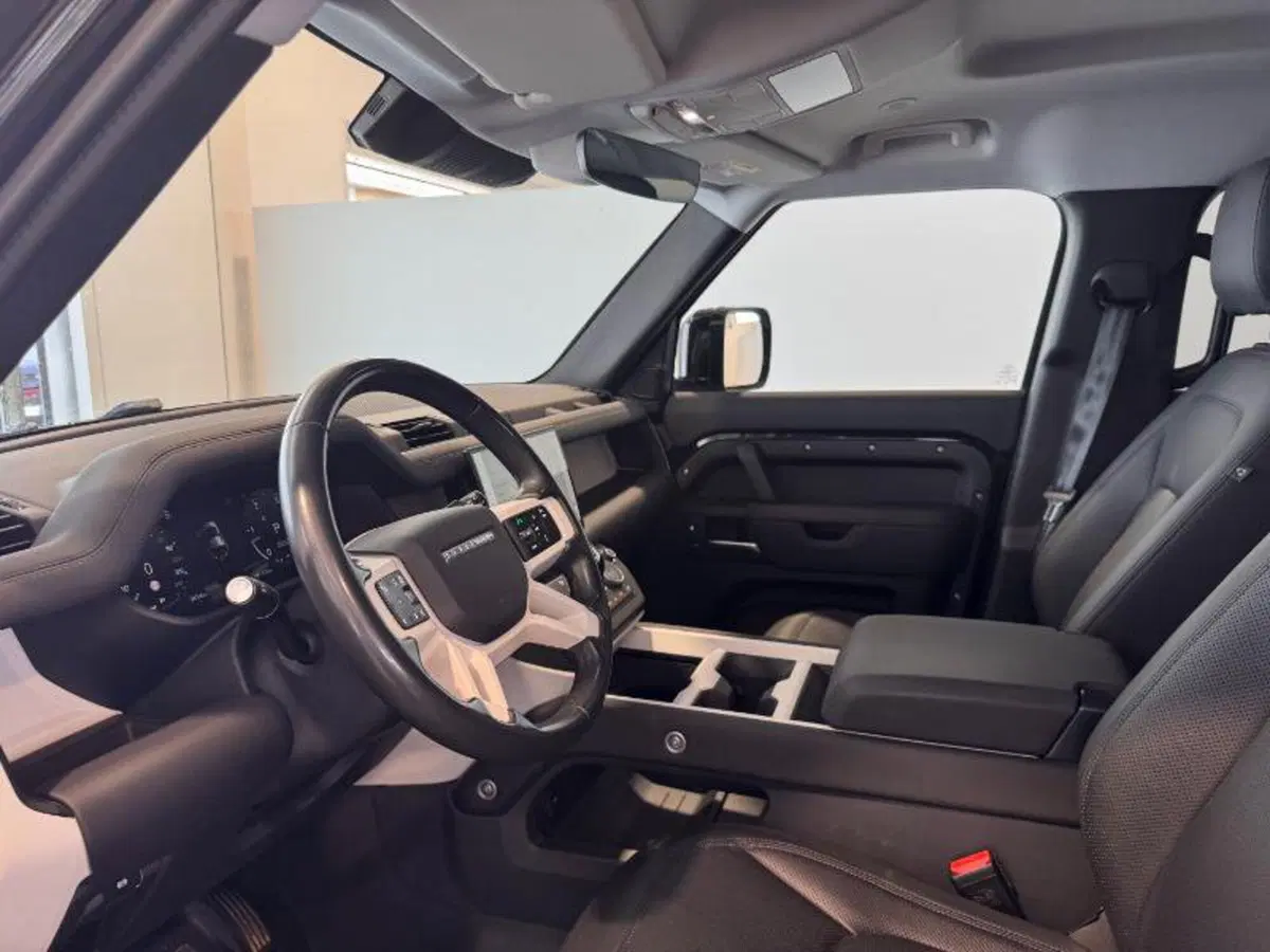 Land Rover Defender usata a Venezia (12)