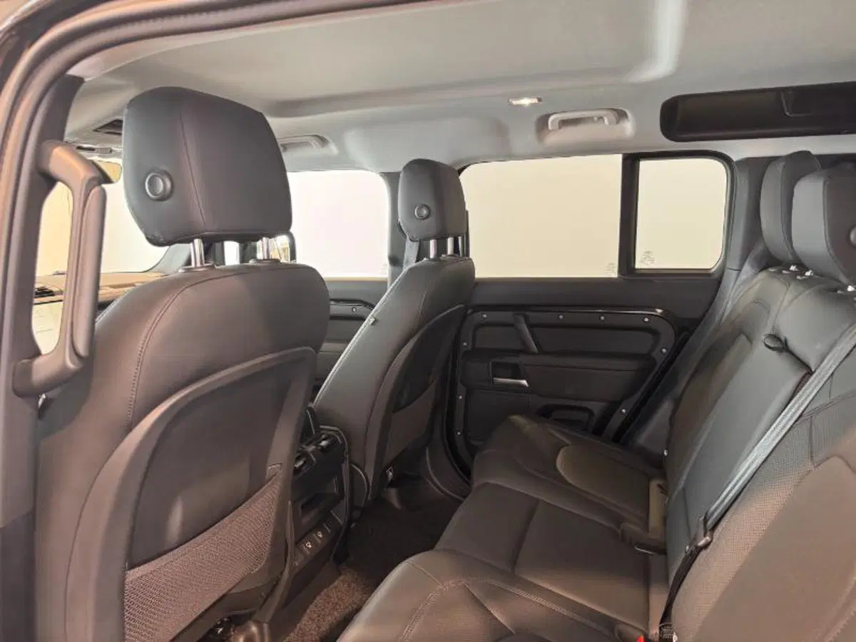 Land Rover Defender usata a Venezia (13)