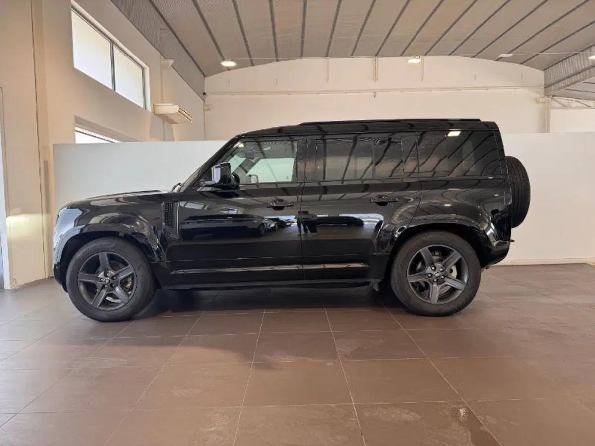 Land Rover Defender usata a Venezia (2)