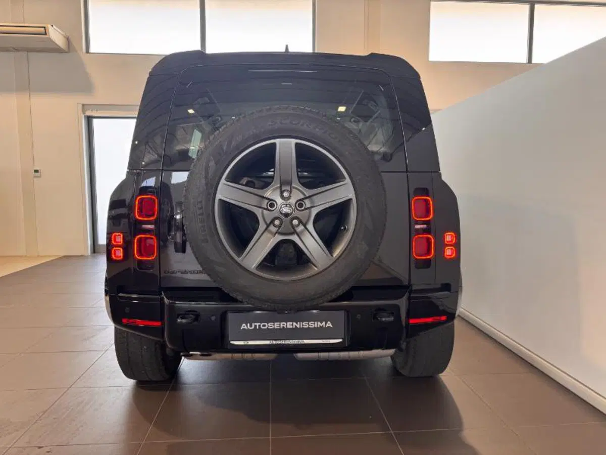 Land Rover Defender usata a Venezia (4)