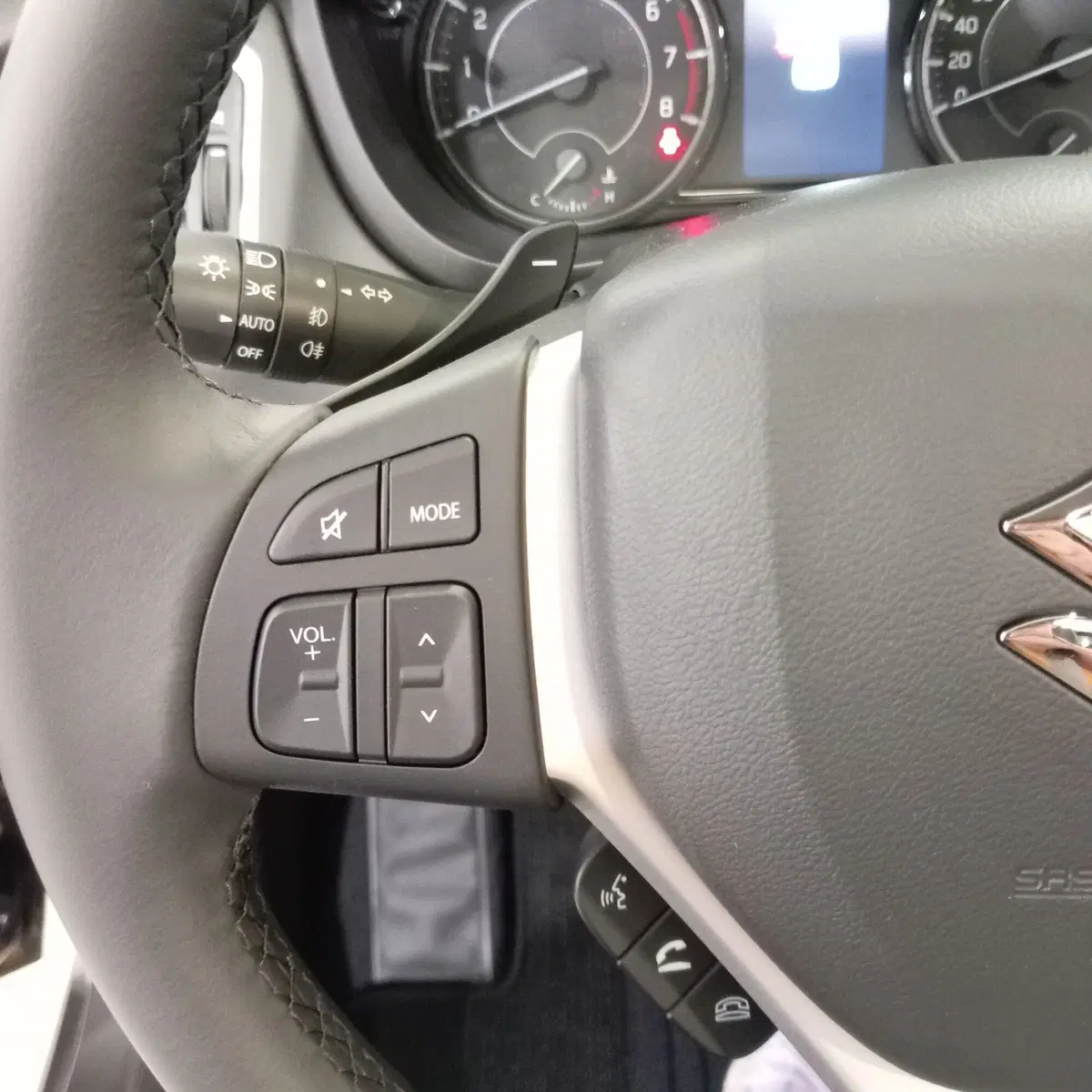 Suzuki S-Cross nuova a Chieti (13)