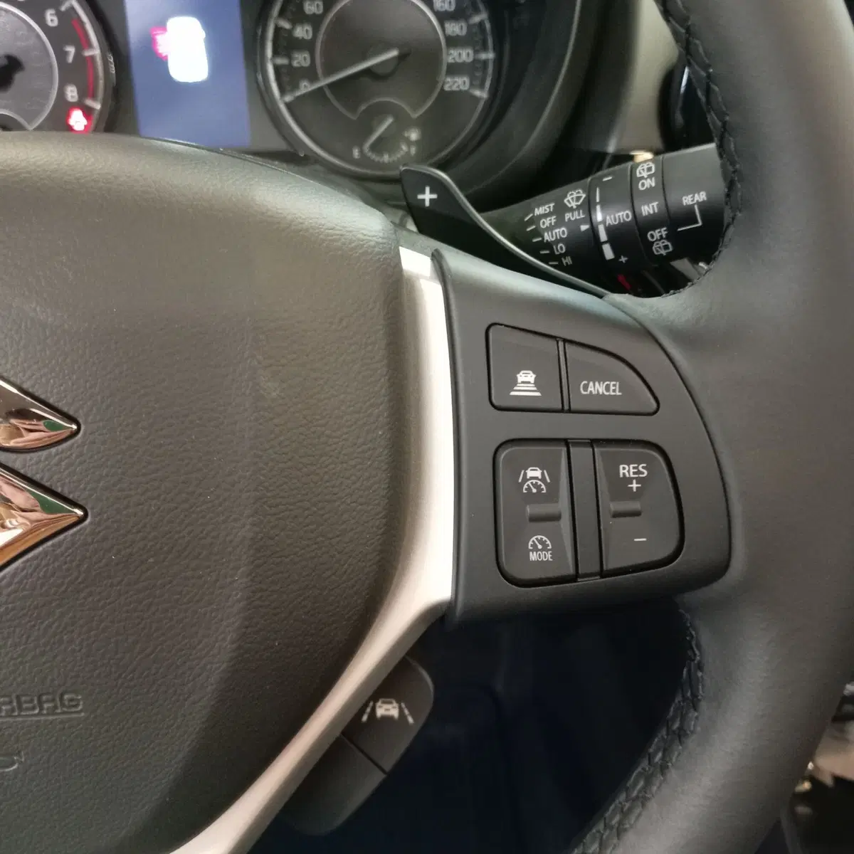 Suzuki S-Cross nuova a Chieti (14)