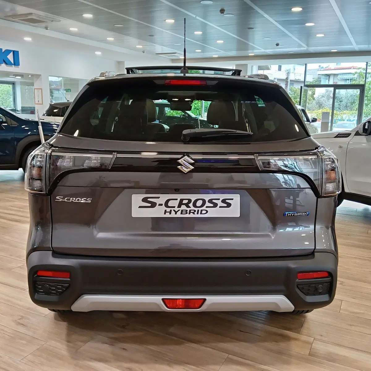 Suzuki S-Cross nuova a Chieti (7)