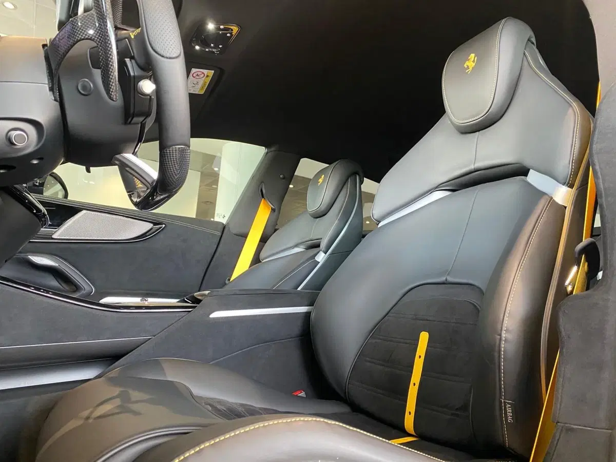 Ferrari Purosangue usata a Firenze (13)