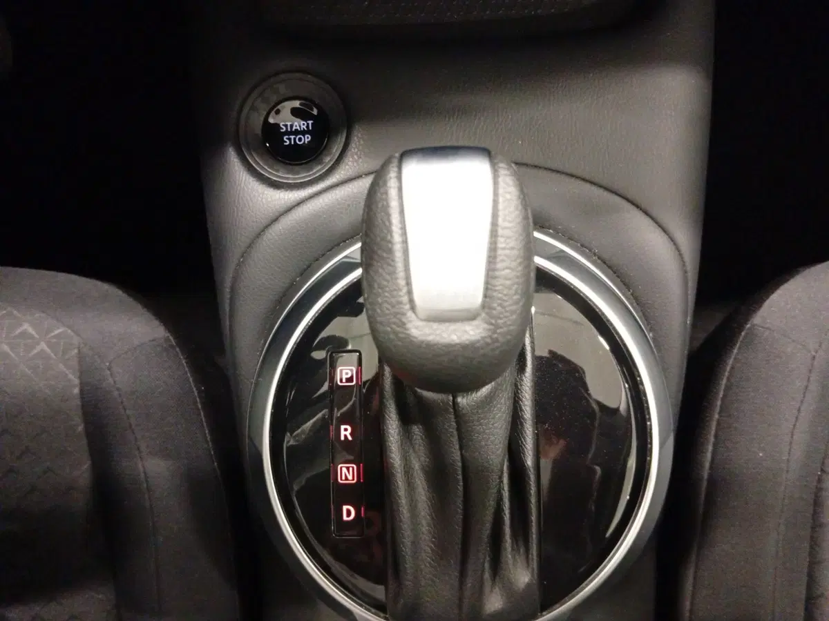 Nissan Juke usata a Varese (14)