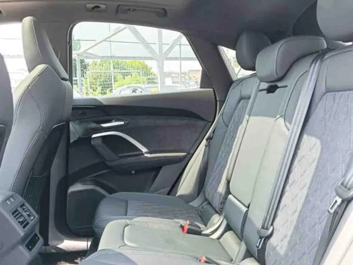 Audi Q5 Sportback nuova a Torino (10)
