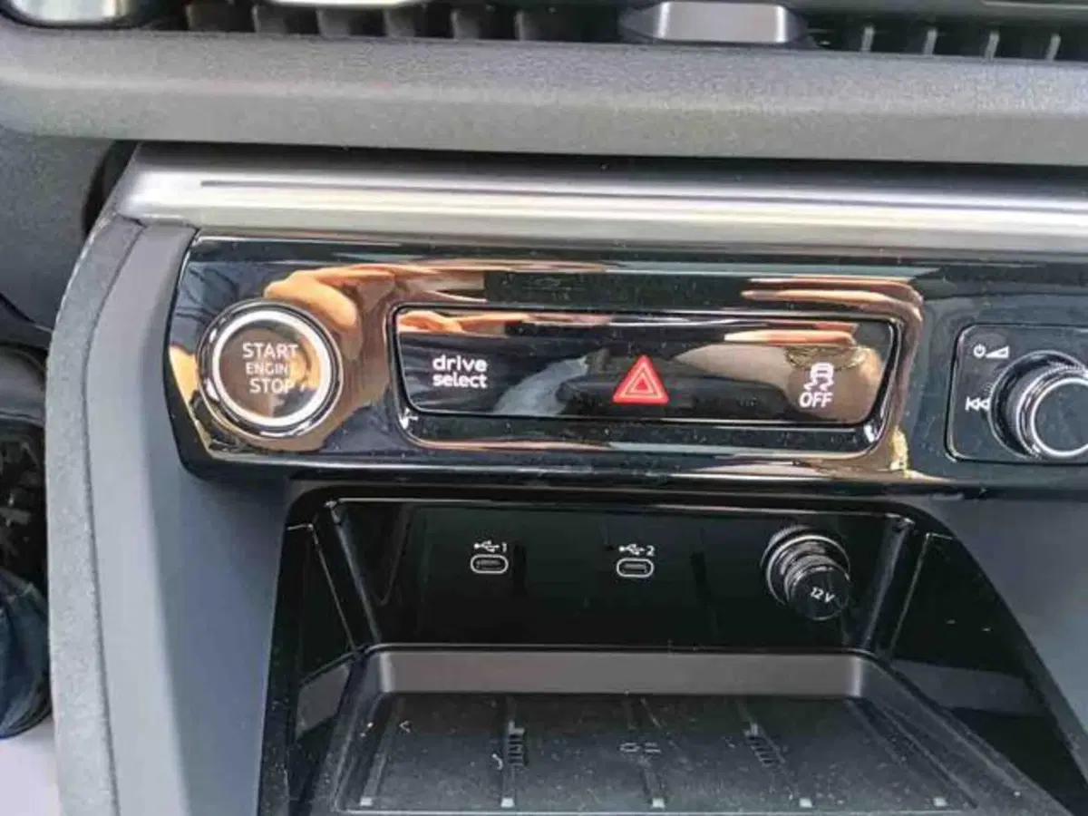 Audi Q5 Sportback nuova a Torino (17)