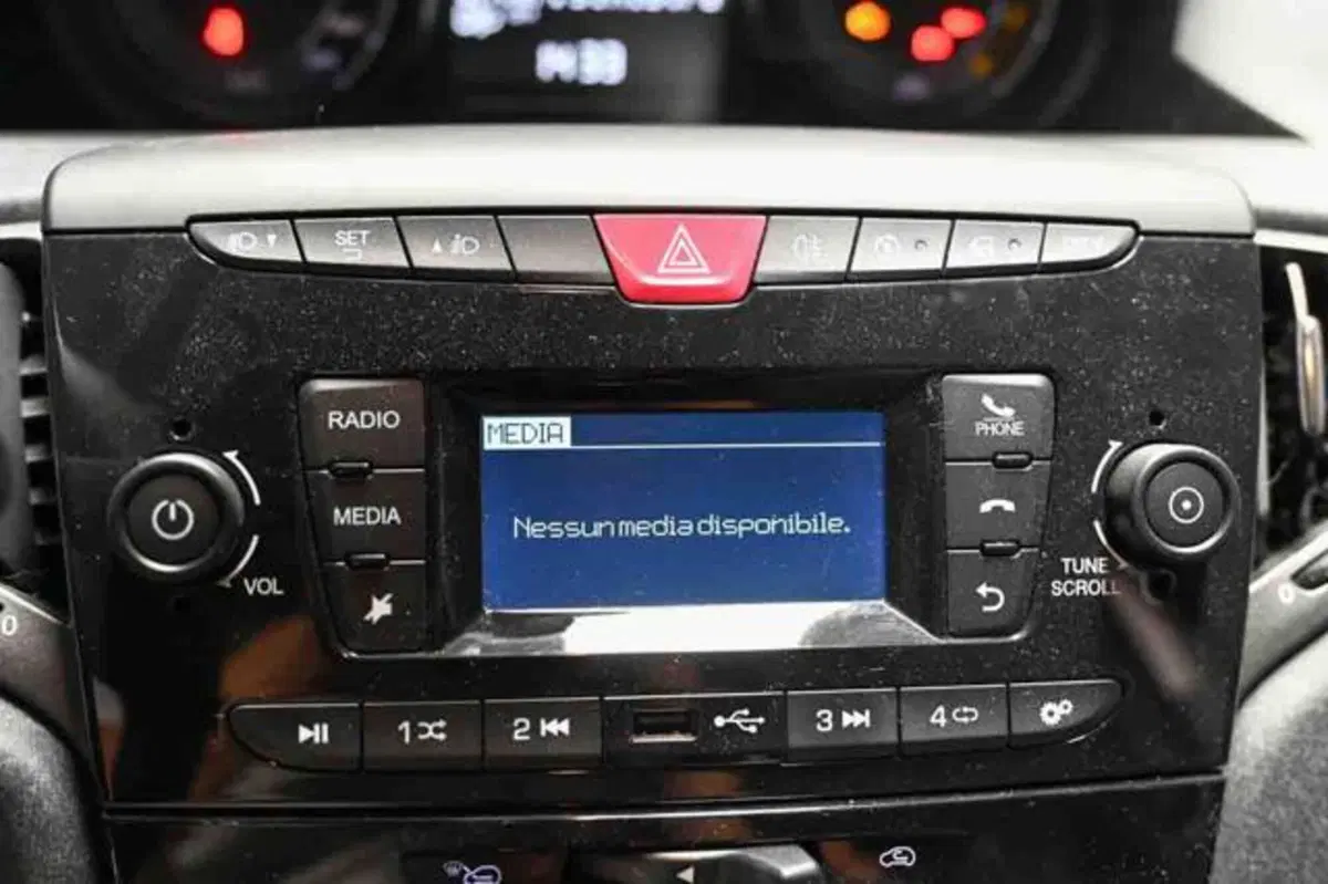 Lancia Ypsilon usata a Torino (12)