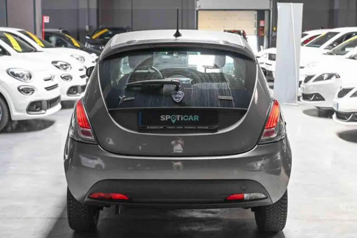 Lancia Ypsilon usata a Torino (17)