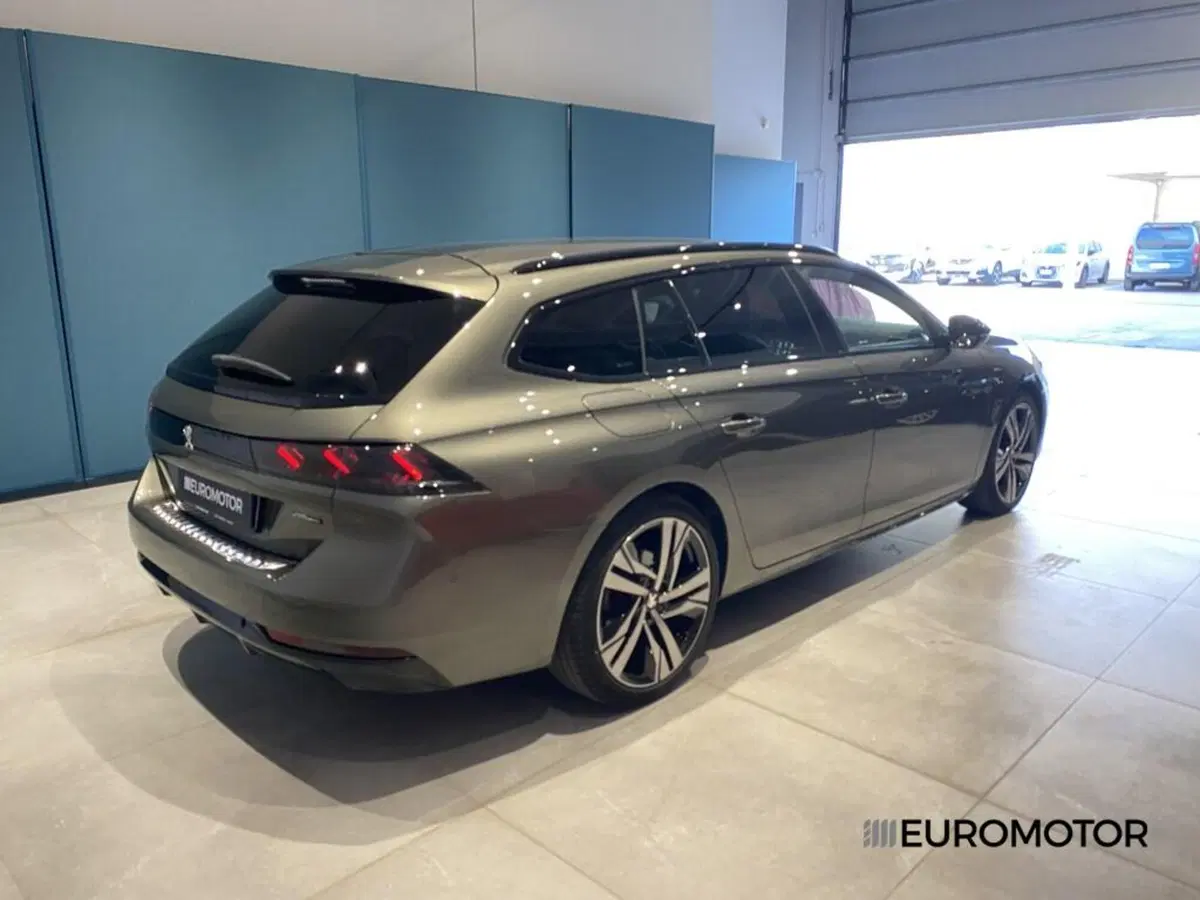 Peugeot 508 SW usata a Bari (10)