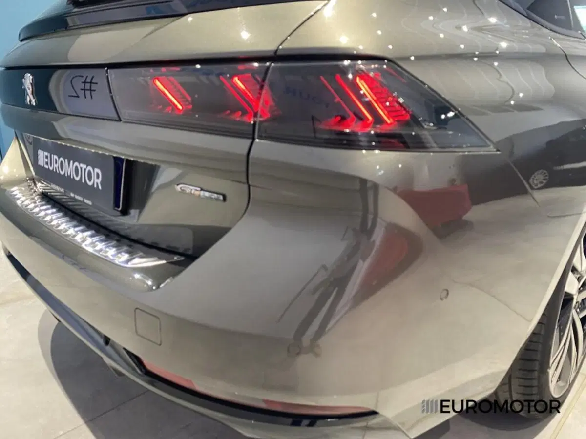 Peugeot 508 SW usata a Bari (11)