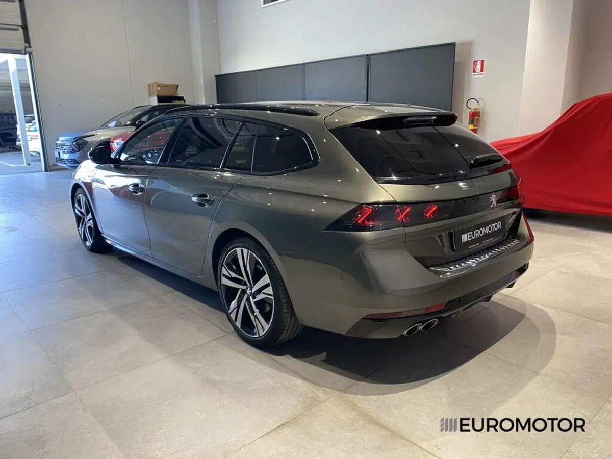 Peugeot 508 SW usata a Bari (13)