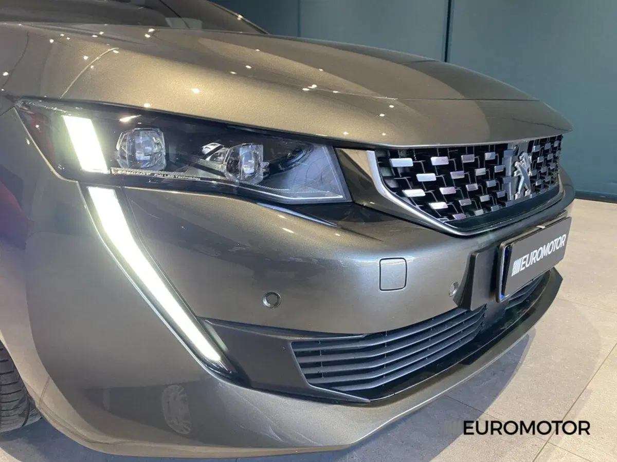 Peugeot 508 SW usata a Bari (4)