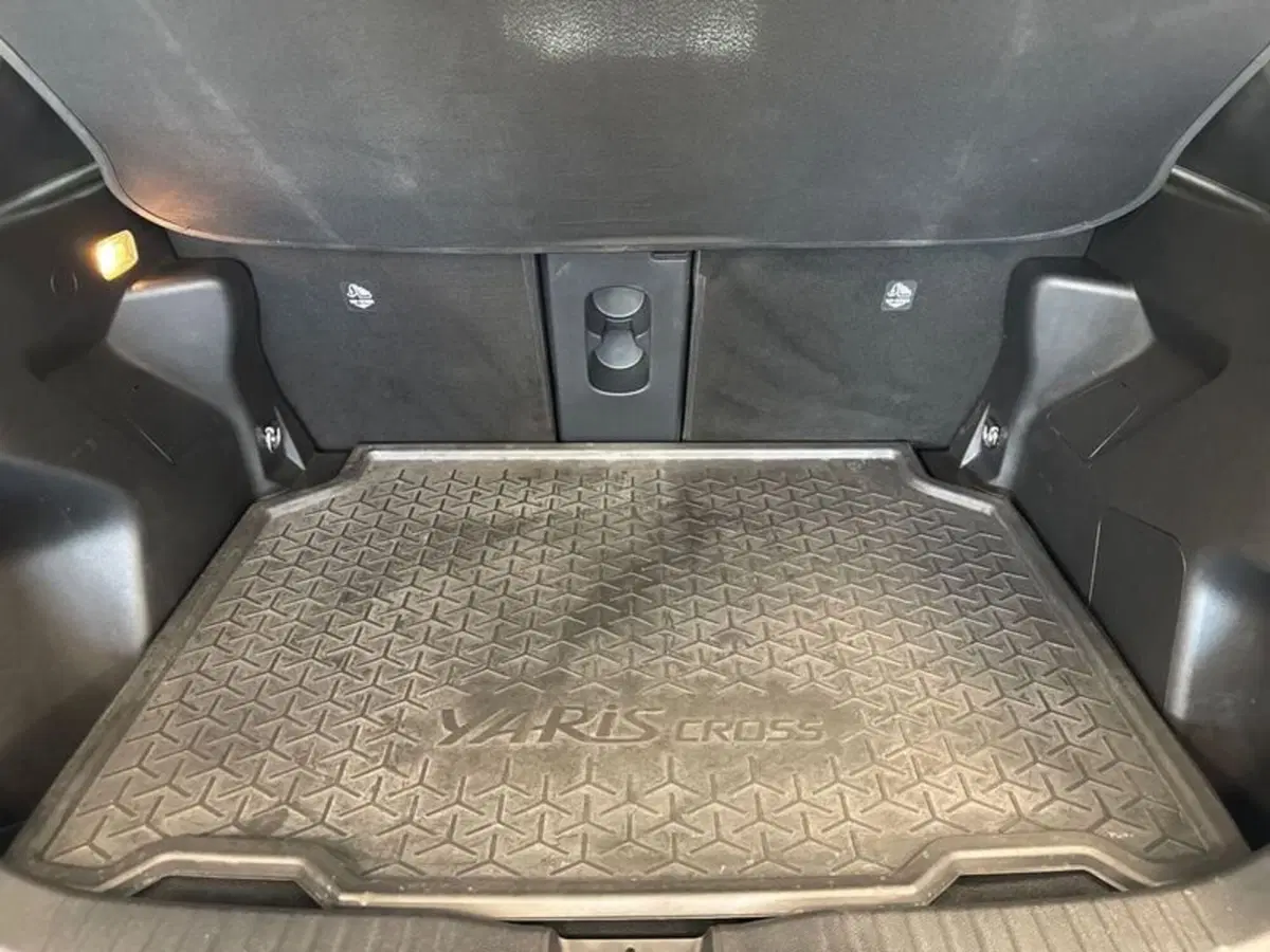 Toyota Yaris Cross usata a Prato (14)