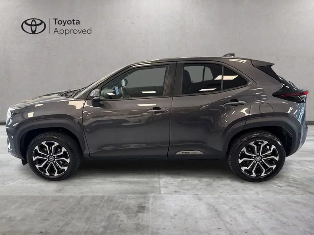 Toyota Yaris Cross usata a Prato (3)