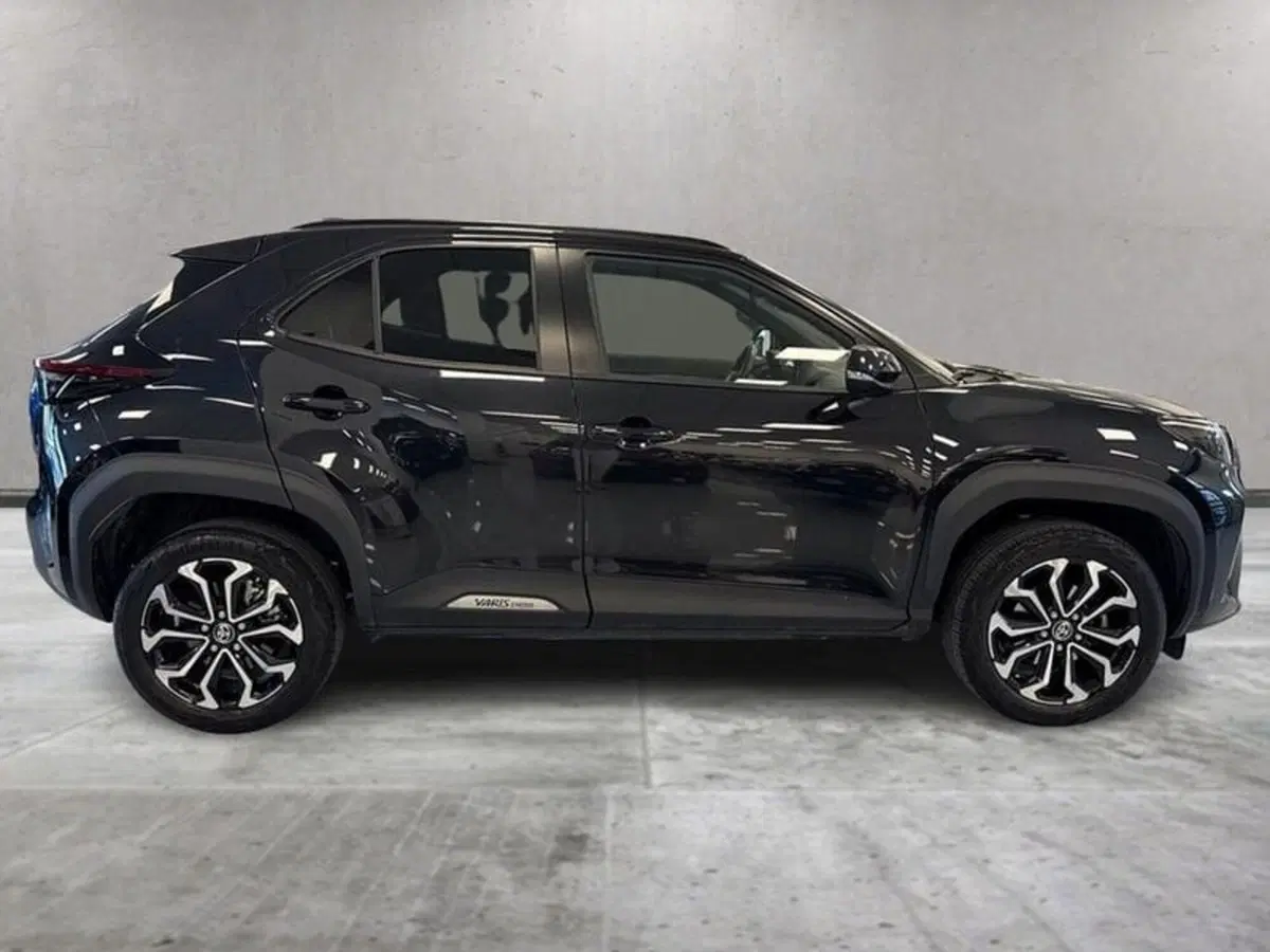 Toyota Yaris Cross usata a Prato (4)