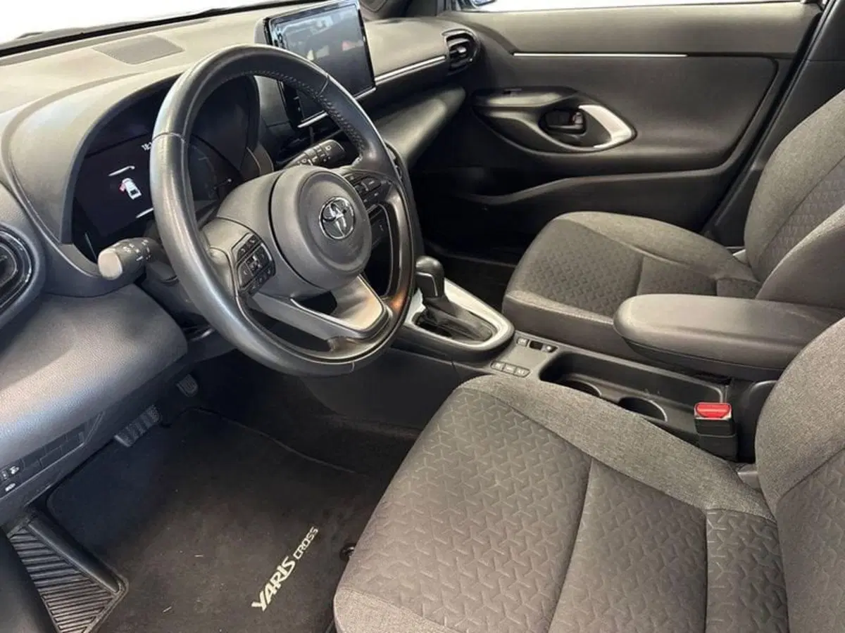 Toyota Yaris Cross usata a Prato (9)