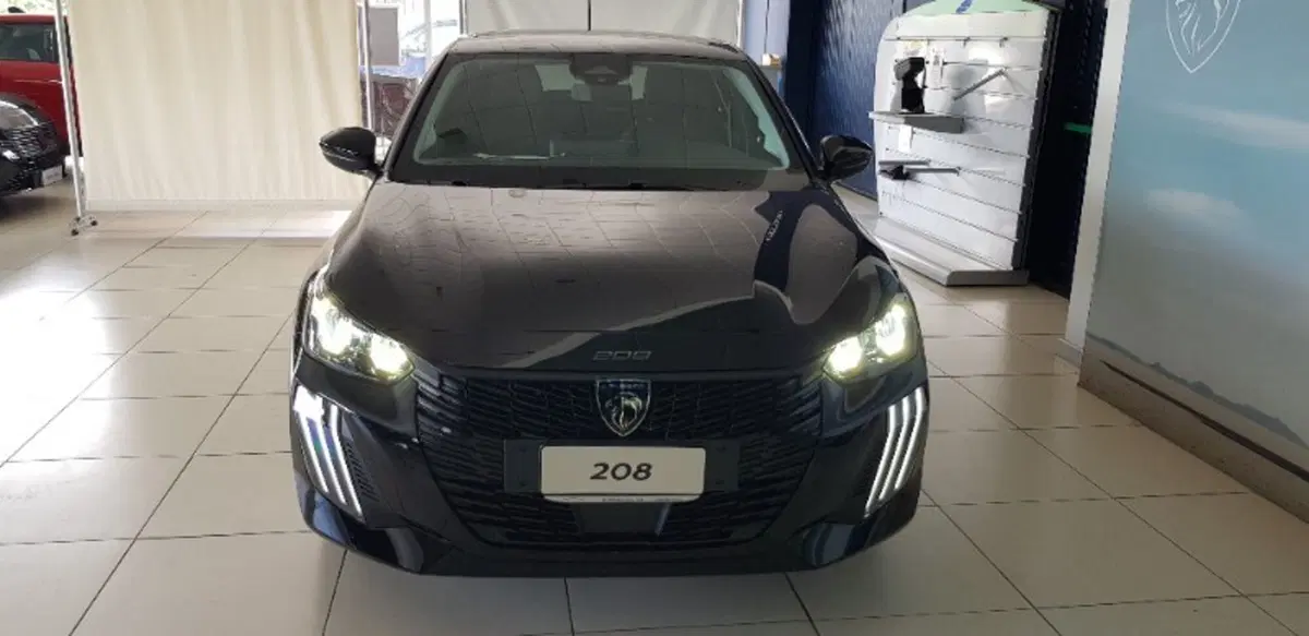 Peugeot 208 nuova a Pordenone (2)