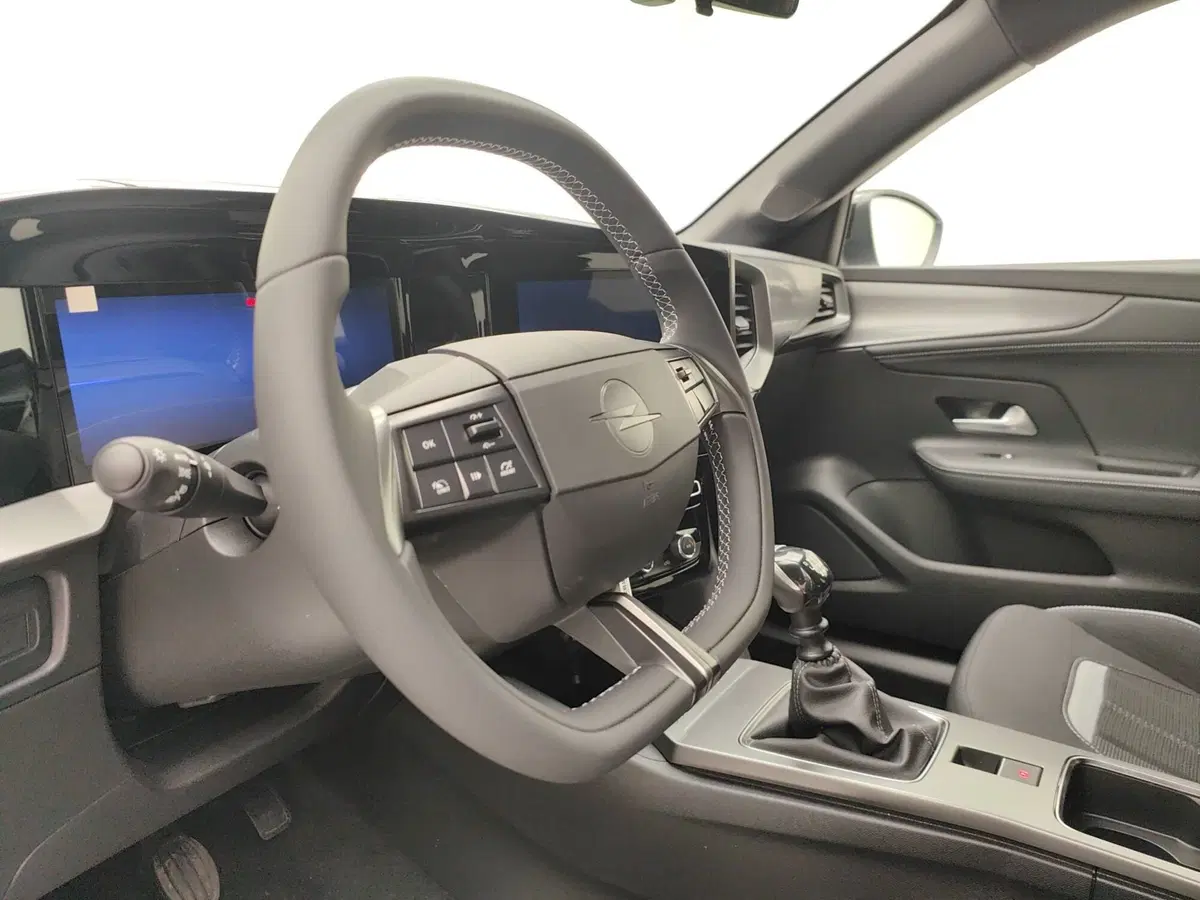 Opel Mokka nuova a Como (8)