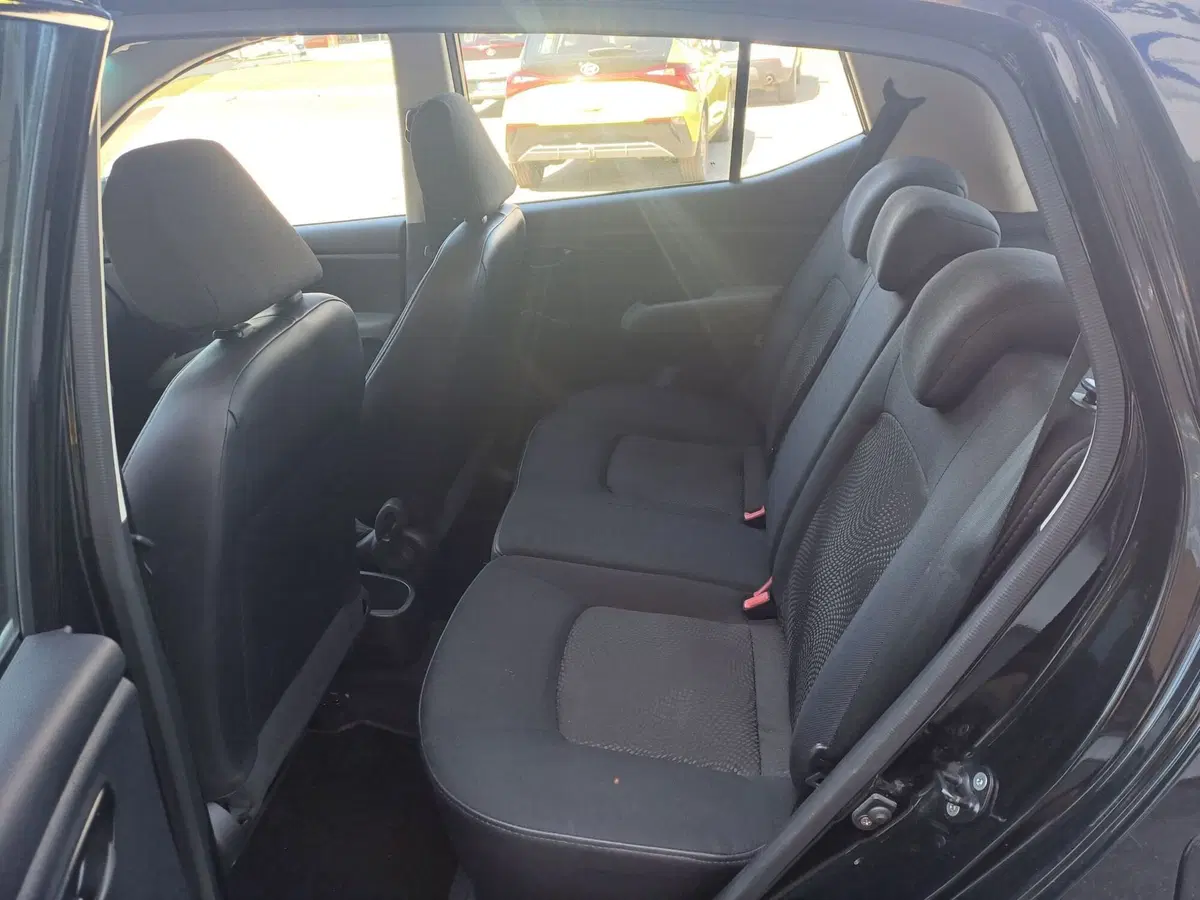 Hyundai i10 usata a Alessandria (8)