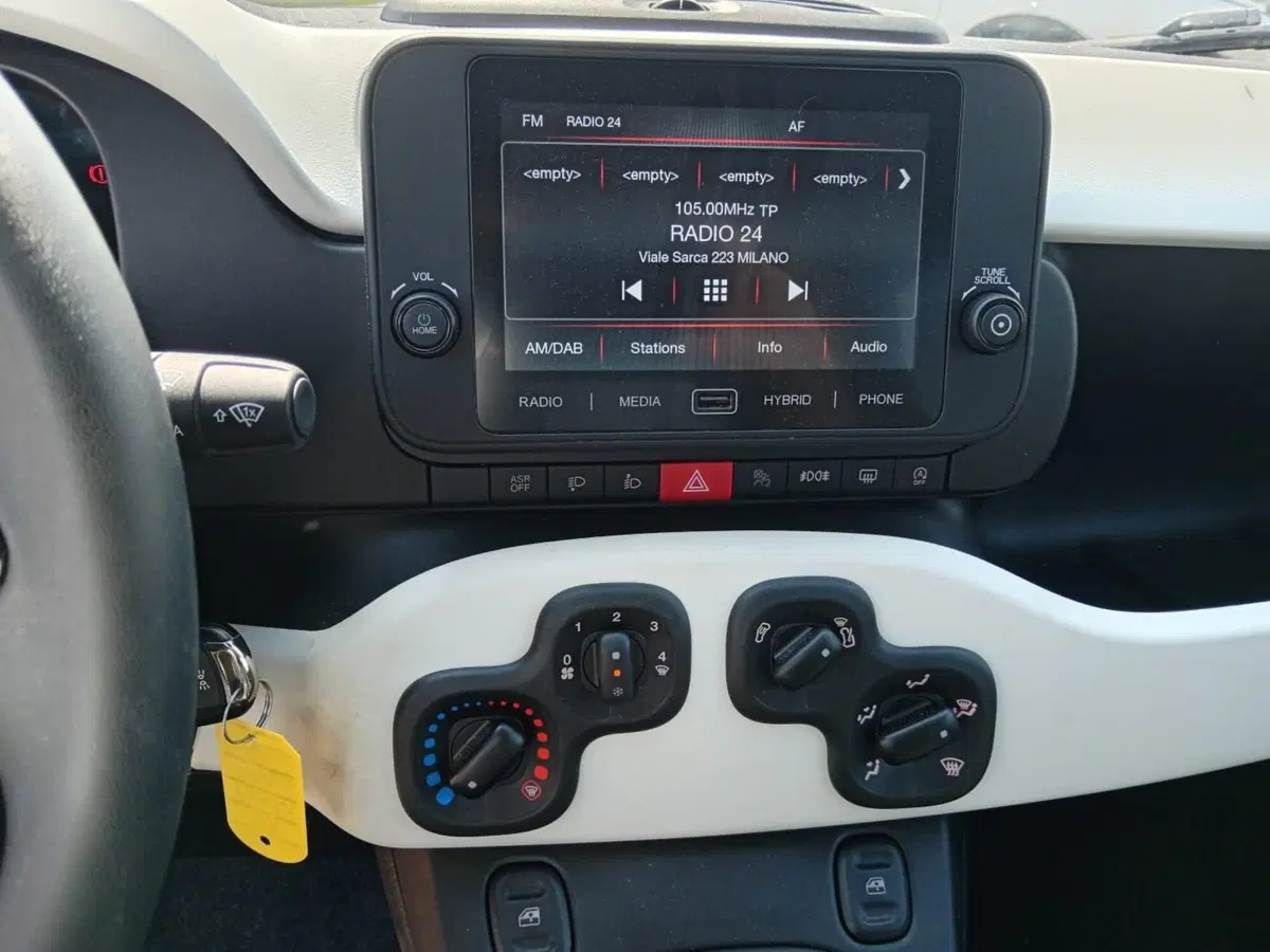 Fiat Panda Cross usata a Alessandria (16)
