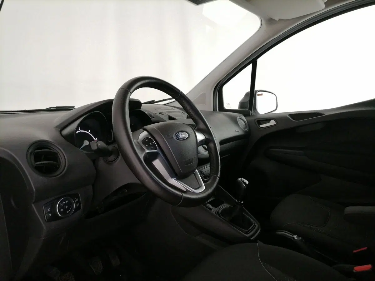 Ford Transit Courier usata a Roma (10)