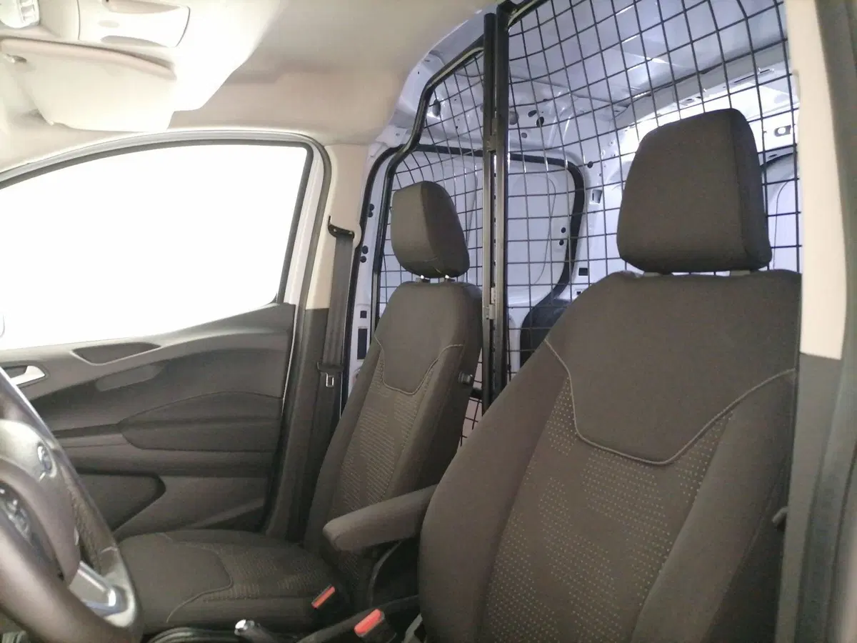 Ford Transit Courier usata a Roma (11)