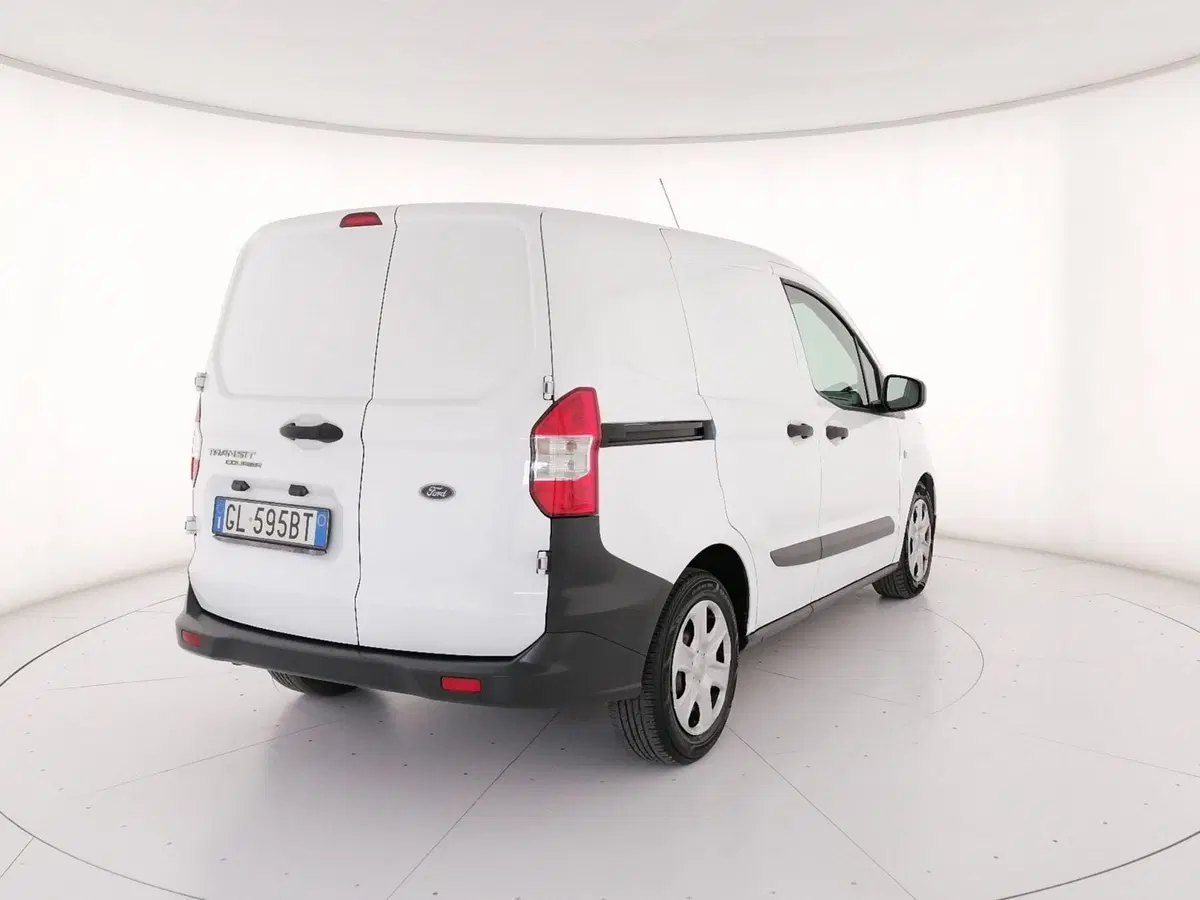 Ford Transit Courier usata a Roma (2)