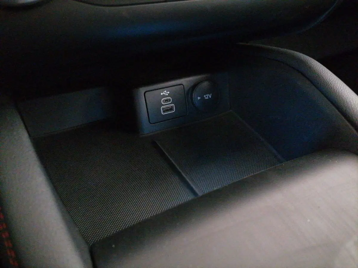 Ford Kuga usata a Roma (20)