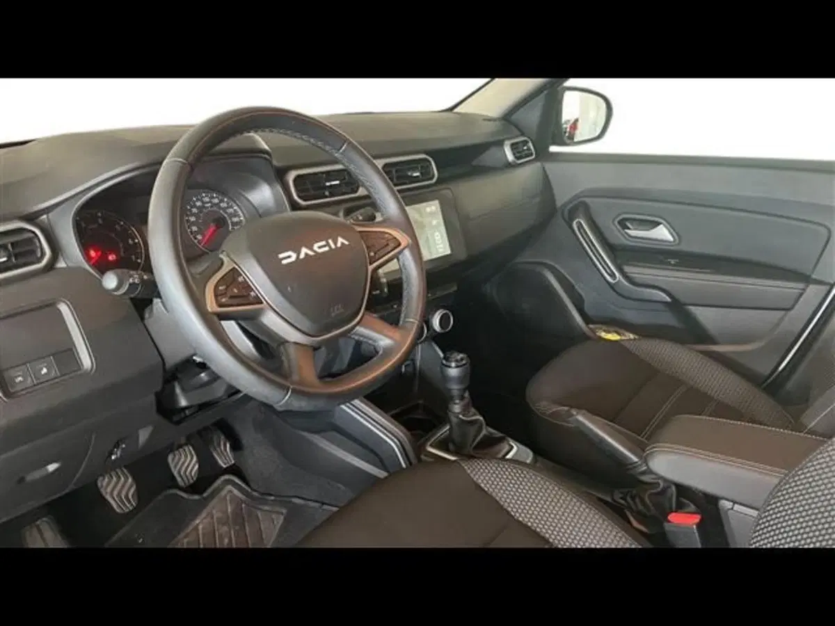 Dacia Duster usata a Firenze (10)