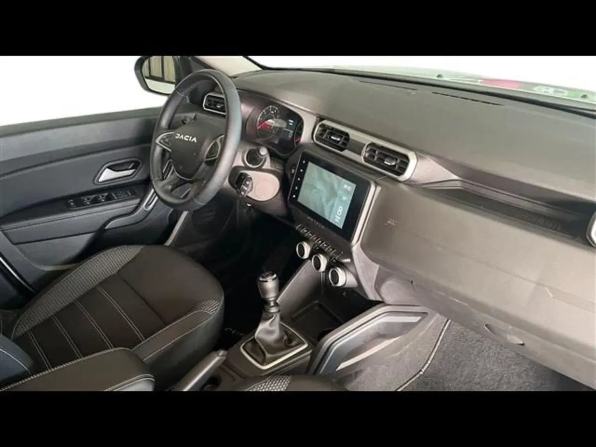 Dacia Duster usata a Firenze (11)