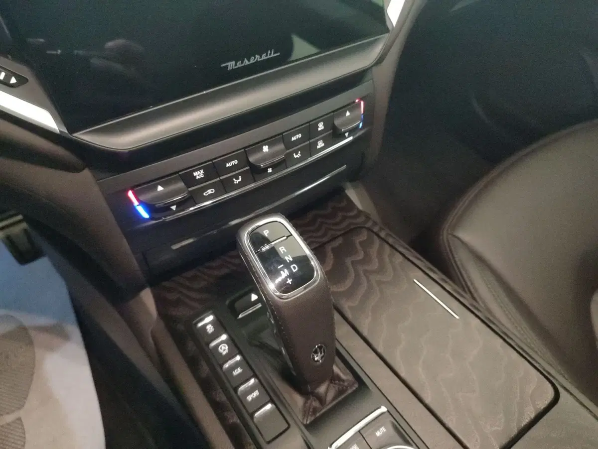 Maserati Ghibli usata a Alessandria (8)