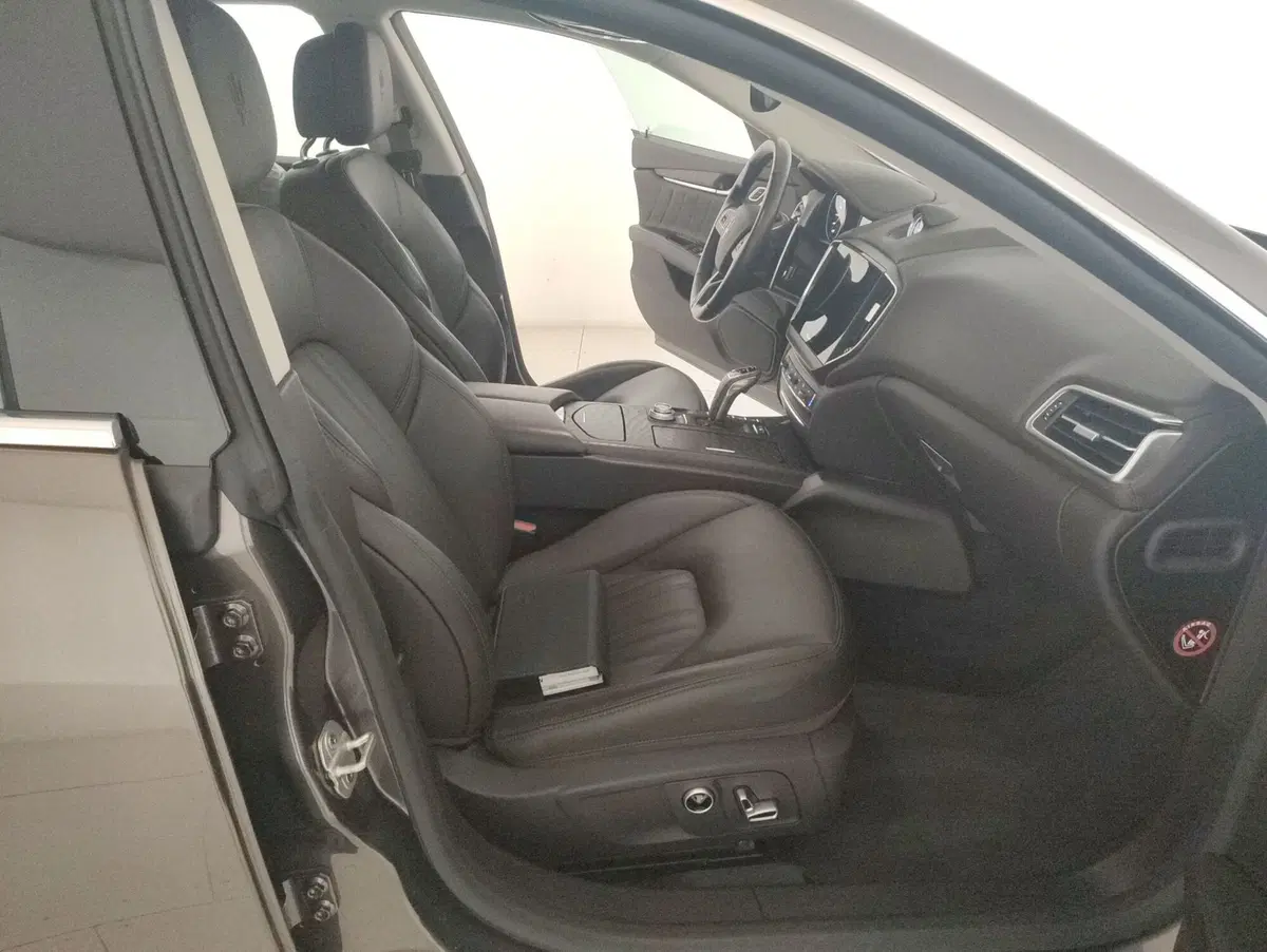 Maserati Ghibli usata a Alessandria (9)