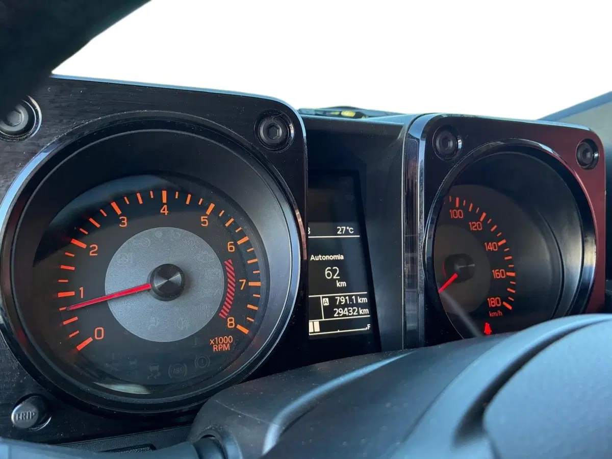 Suzuki Jimny usata a Prato (11)