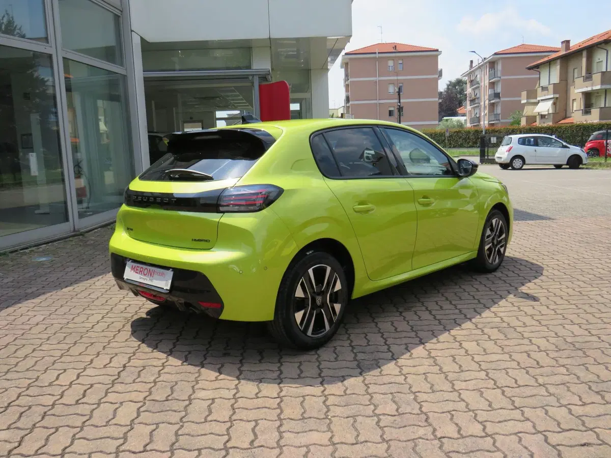 Peugeot 208 nuova a Monza e Brianza (10)