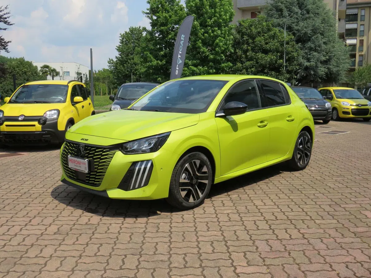 Peugeot 208 nuova a Monza e Brianza (5)