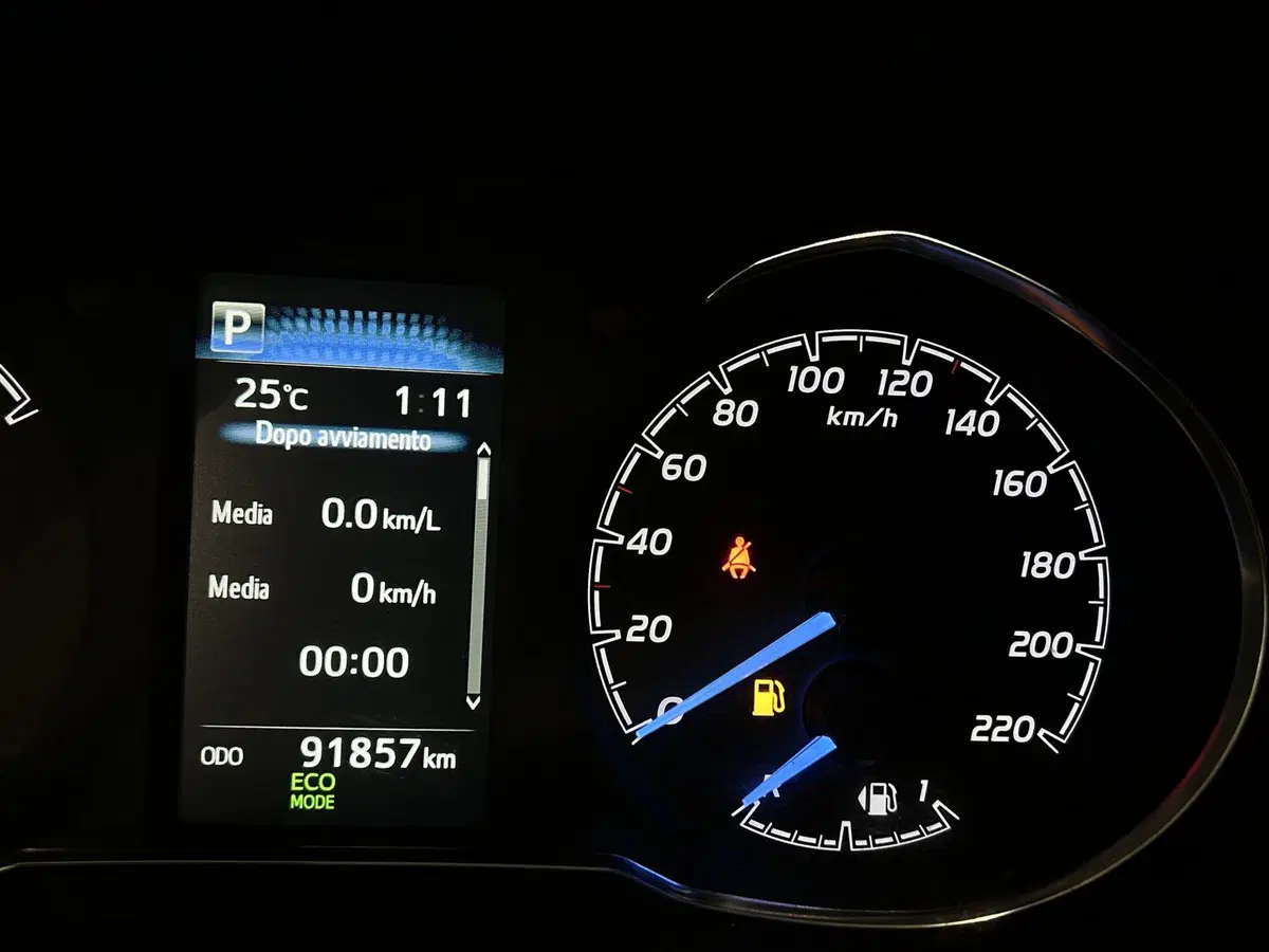 Toyota Yaris usata a Milano (10)