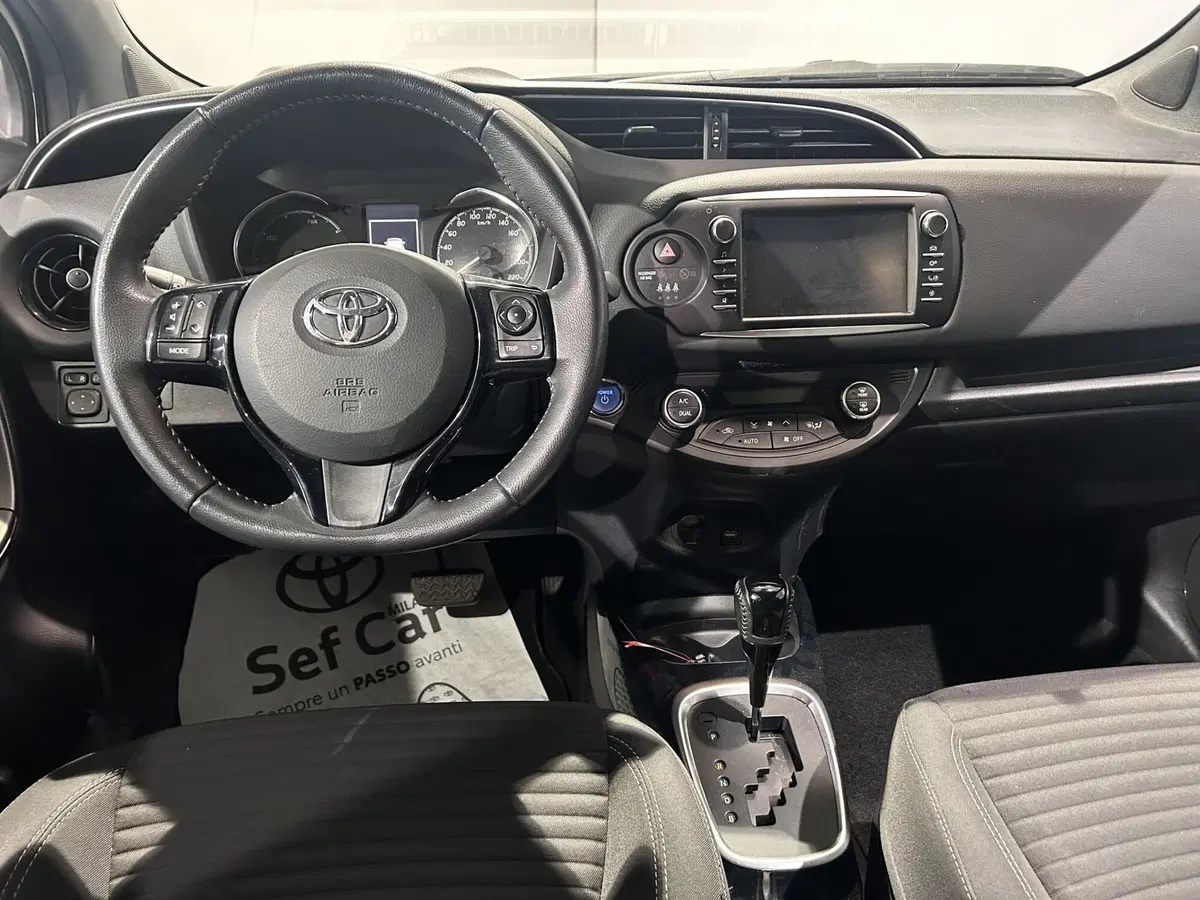 Toyota Yaris usata a Milano (14)