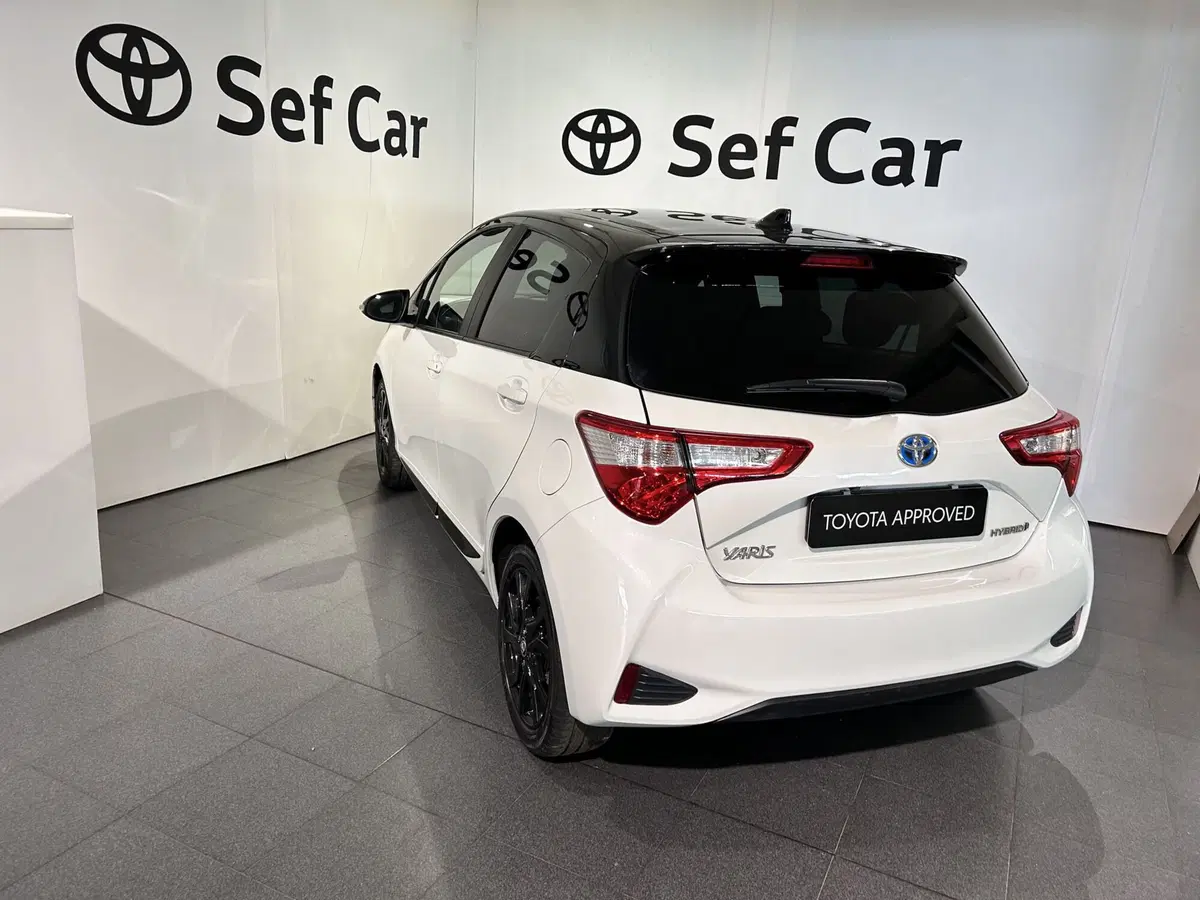 Toyota Yaris usata a Milano (5)