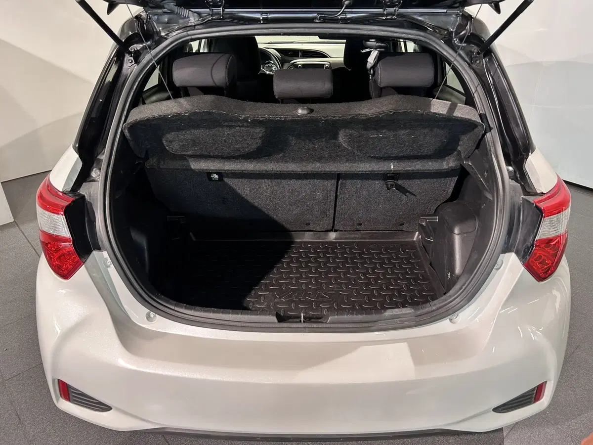 Toyota Yaris usata a Milano (6)
