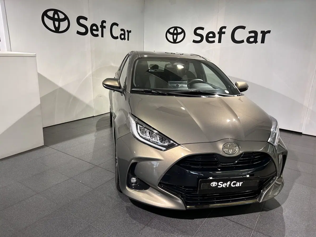Toyota Yaris usata a Milano (2)