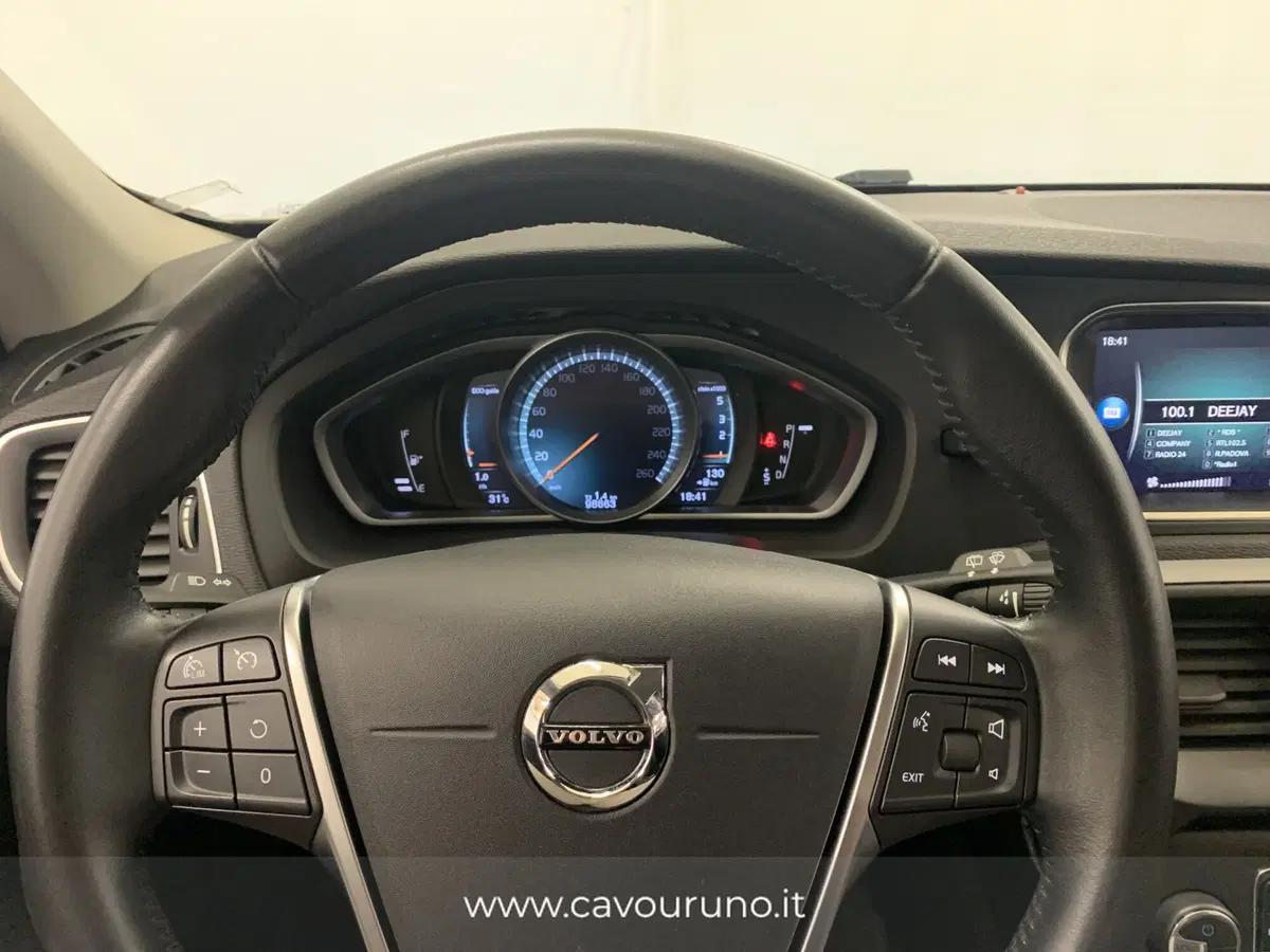 Volvo V40 Cross Country usata a Ferrara (11)