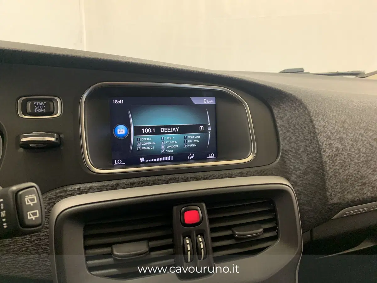 Volvo V40 Cross Country usata a Ferrara (17)