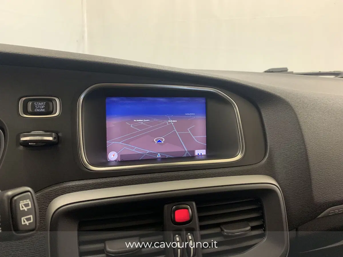 Volvo V40 Cross Country usata a Ferrara (18)