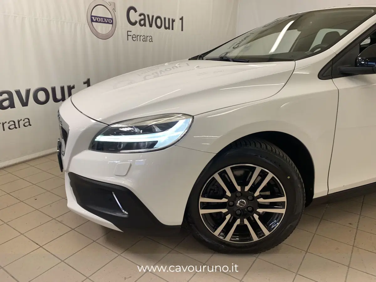 Volvo V40 Cross Country usata a Ferrara (3)