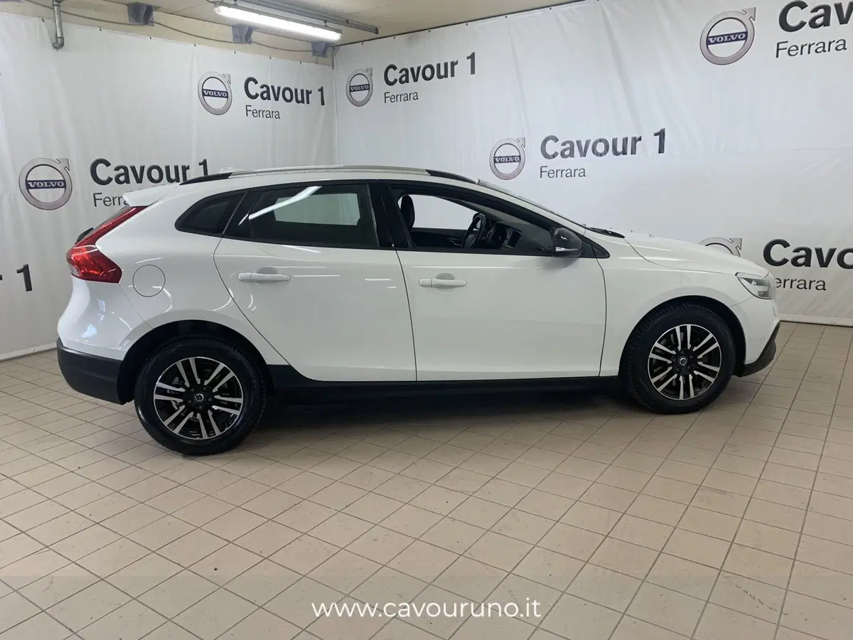 Volvo V40 Cross Country usata a Ferrara (7)