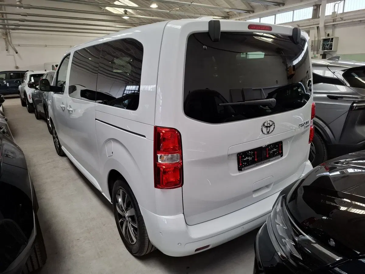 Toyota Proace Verso nuova a Bologna (2)