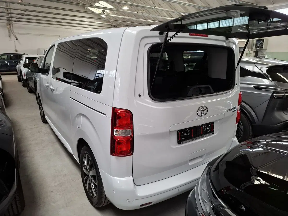 Toyota Proace Verso nuova a Bologna (3)