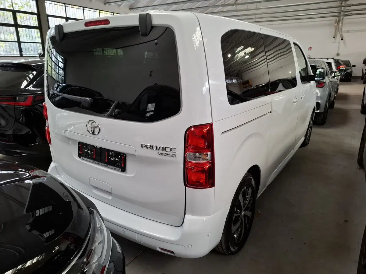 Toyota Proace Verso nuova a Bologna (4)